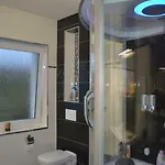 Großes Haus Apartement In Laatzen Nähe Messe