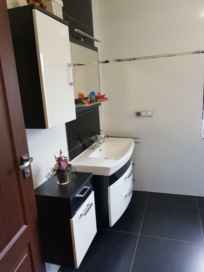 Großes Haus Apartement In Laatzen Nähe Messe *