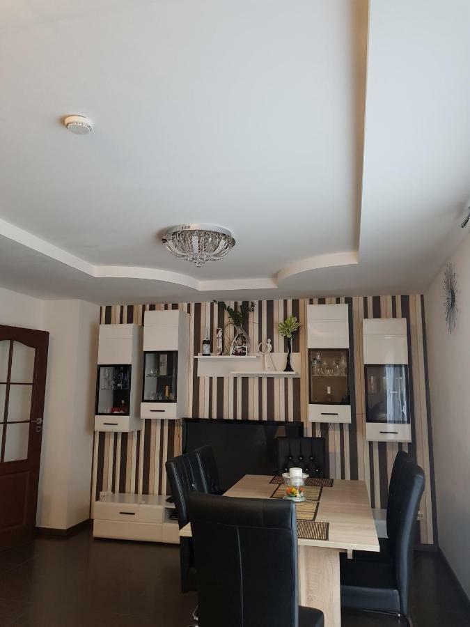 Großes Haus Apartement In Laatzen Nähe Messe Apartment *